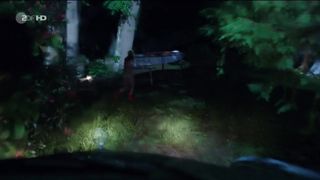 Anna Maria Sturm Nude, Bra-Less Actress in 'Familie Sonntag auf Abwegen'