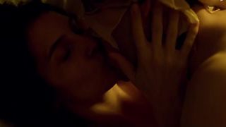 Géraldine Pailhas Naked - La Chambre des Officiers (FR 2001)