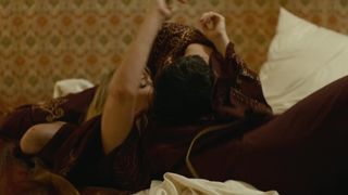 Laura Tonke nude - Zwei im falschen Film (2017)