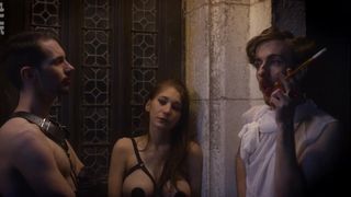 Raya Martini, Svetlana Semusheva, steamy - Je fais où tu me dis (2017) Nude steaming scene