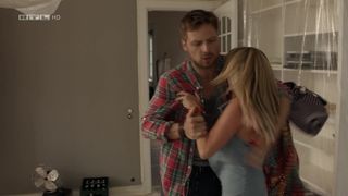 Luise Bahr, Sarah Maria Besgen - Manner! Alles auf Anfang s01e01 (2015) celebs sans bra scenes