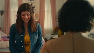 Alexandra Daddario, Kimiko Glenn, Sunita Mani - Can You Keep a Secret (2019) jaw-dropping nude-breasted episodes