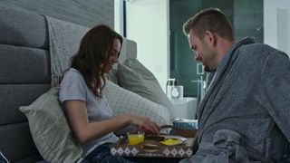 Alex Essoe hot, Anita Briem, Dominique Jane nude sex scenes | The Drone (2019)