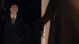 Alice Eve - Bees Make Stunner (2017) Censorship nude episode