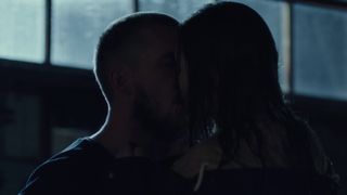 Julie Christiansen, Marie Boda - Mens vi lever (2017) Nude film episode