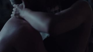 Julie Christiansen, Marie Boda - Mens vi lever (2017) Nude film episode