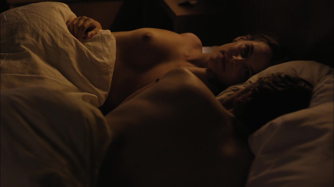 Riley keough sex