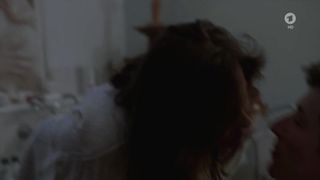 Carolina Vera, Heike Trinker, Katja Niedermeier - Tatort e1031 (2017)