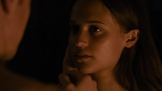 Alicia Vikander - Submergence (2018)