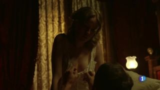 Esmeralda Moya naked - Victor Ros (2016) (Season2. Episode 1)