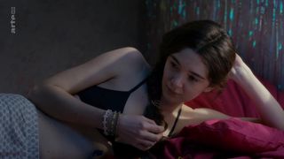 Sarah-Megan Allouch - Coeurs sourds (2017) Nude "nude-breasted" episode