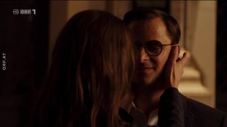 Aenne Schwarz - Unsighted ermittelt Das Haus der Lugen (2019) Nude actress in a "without bra" scene