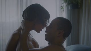 Carla Salle - Onisciente s01e04 (2020) Nude video episode