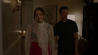 Elizabeth Gillies - Dynasty s02e21 (2018) Naked video scene