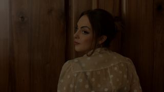 Elizabeth Gillies - Dynasty s02e21 (2018) Naked video scene