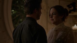 Elizabeth Gillies - Dynasty s02e21 (2018) Naked video scene