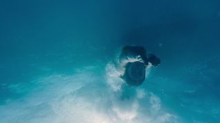 Maria Valverde - Plonger (2017) Censorship naked episode