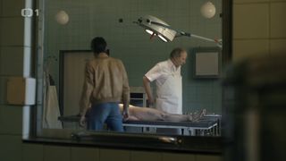 Alzbeta Stankova, Jana Podlipna naked - Svet pod hlavou s01e04e08 (2017)