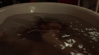 Elodie Frege nude - La main du mal  (2016) s01