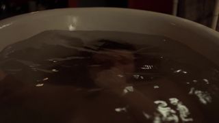 Elodie Frege nude - La main du mal  (2016) s01