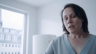 Eva Lobau nude - Einsamkeit und Romp und Mitleid (2017)