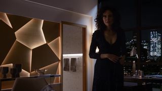 Reiko Aylesworth hot - Bull s03e13 (2018)