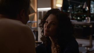 Reiko Aylesworth hot - Bull s03e13 (2018)