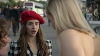 Alexandra Turcan - Emily in Paris s01e03 (2020)