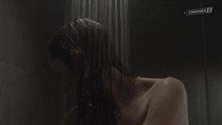 Eliska Krenkova nude - Tiche doteky (2019)