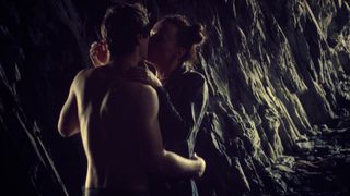 Pauline Lorillard - Debout sur la montagne (2019) Nude TV vid episode