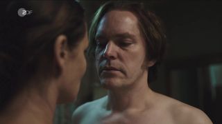 Anja Kling - Der gleiche Himmel s01e03 (2017) Nude handsome episodes