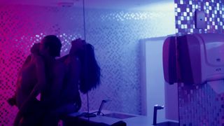 Barbara Amaral, Aninha Bonilha, Julia Ianina - 1 Contra Todos s04e02 (2020) celebs warm scene