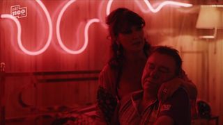 Ruth Becquart, Leticia Verhaeghe braless - Chaussee d'Amour (2016) (Season 1, Scene 1)