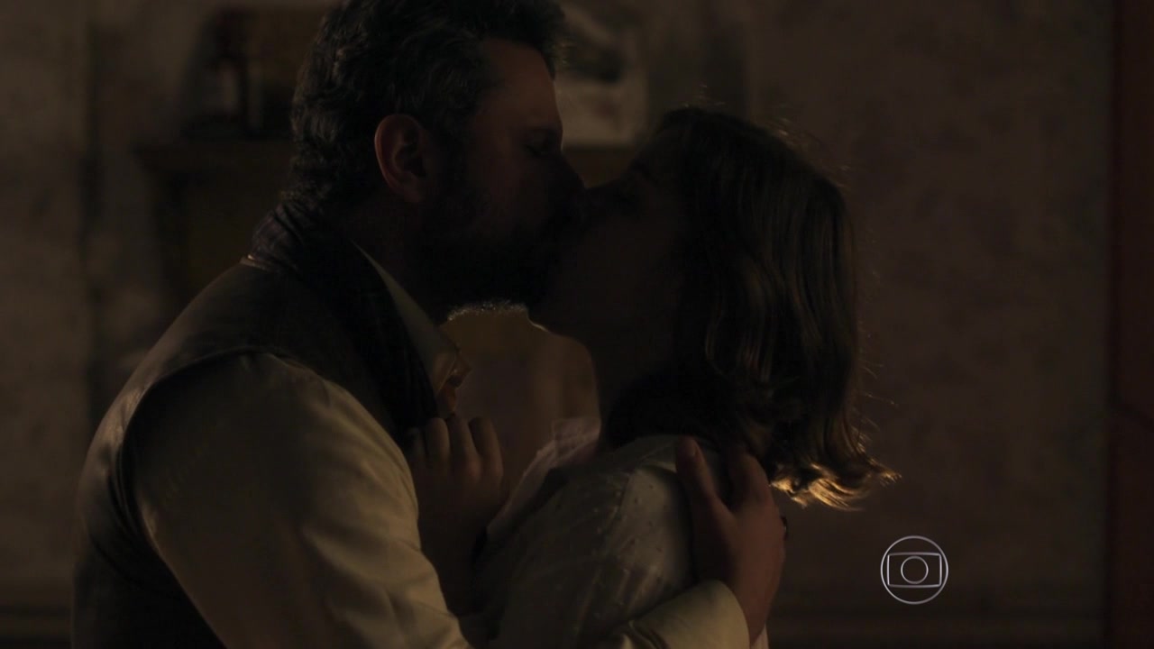 Alice Wegmann nude - Ligacoes perigosas (2016) (Season 1, Vignette  trio,six,8,ten) - LustTABOO