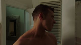 Jennifer Enjoy Hewitt nude - 9-1-1 (2018)  s02