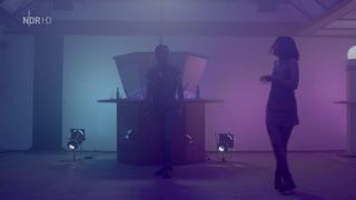 Simone Geissler, Valerie Stoll - Wo kein Schatten fallt (2018) celeb steaming movie scenes