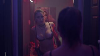 Sandrine Bisson - Veterane (2017) Nude of staging episode