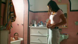 Lucia Uribe, Camila Valero, Barbara Lopez - Unstoppable (Desenfrenadas) s01e01 (2020)