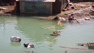 Tania Raymonde nude - Deep Blue River trio (2020)