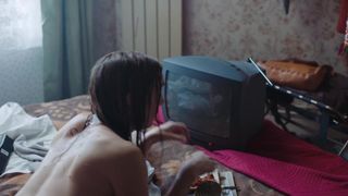 Laetitia Dosch, Leonie Simaga - Jeune Femme (2017) Nude episodes