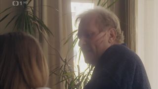 Eva Jenickova, Tereza Voriskova - Modre Stiny s01e03 (2016) Nude vid scenes