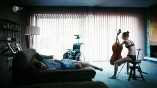 Josefine Preuss nude - Schuld (2017) (Season2, Episode3)