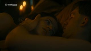 Lili Epply, Christa Theret - Maximilian. Das Spiel von Macht und Liebe s01e01 (2017) Warm film episodes