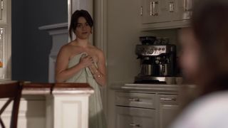 Alison Jaye super-hot - Shameless (2020) (Season10,Episode10)