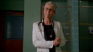 Emma_Roberts_-_Scream_Queens_s02e01 (2016)