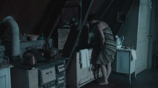 Dewi Reijs - Een Echte Vermeer (2016) Nude actress in a TV movie episode