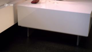 Suzan Anbeh nackt - Inga Lindstrom s12e02 (2015)