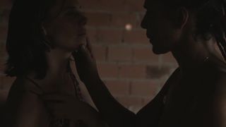 Anna Zepa, Daniela Evelise - Entre (2019) celebrity nude scene