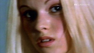 Jennifer Ulrich, Karoline Herfurth - Grsse Madchen weinen nicht (2002) Fantastic video movie
