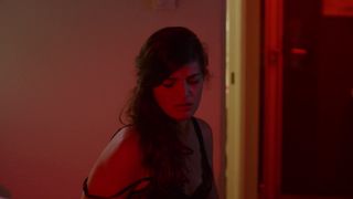 Eloise Valli nude - Folle d'amour (2017)